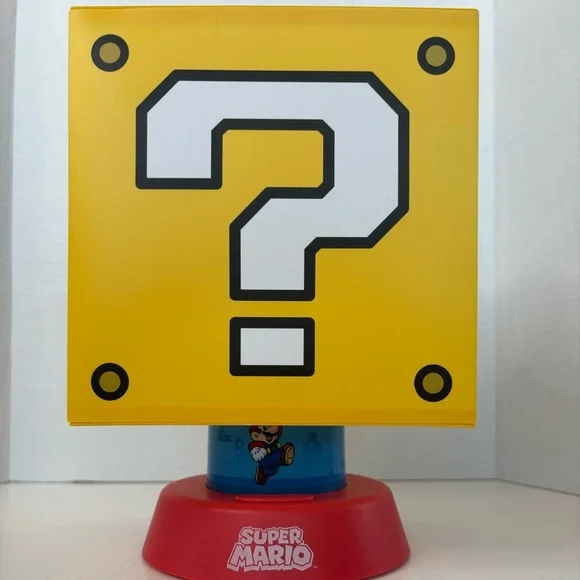 Paladone Super Mario Bros Icon Lamp with 3 Brightness Settings and Auto Shut Off - Picture 2 of 16